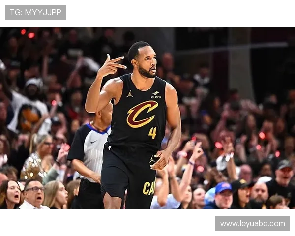 埃文·莫布里高效内线封盖提升骑士防守端竞争力