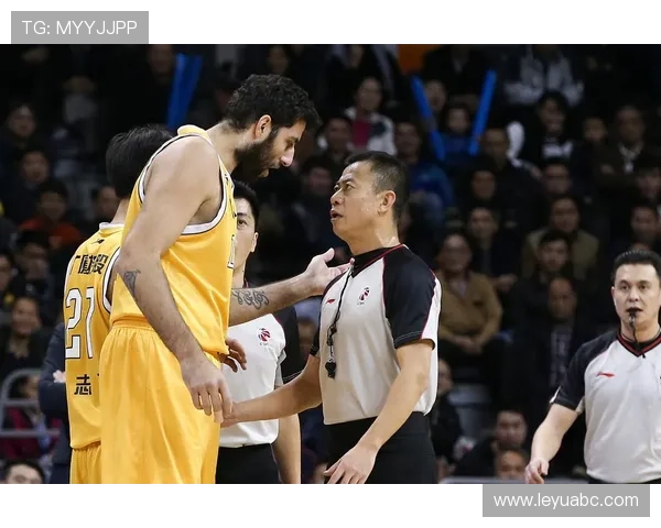 球员与裁判沟通的边界在哪？这些行为可能吃牌