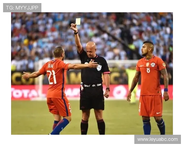 替补席红牌判罚规则拆解：裁判如何界定场外行为责任