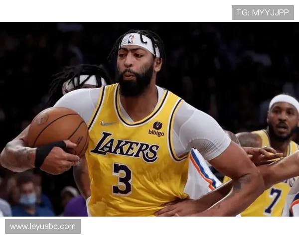 本·华莱士防守专注拉开球队防守差距 提升内线护筐效率