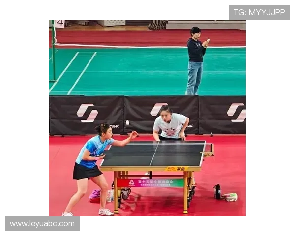 陈梦训练完直接拎爱马仕去吃火锅？